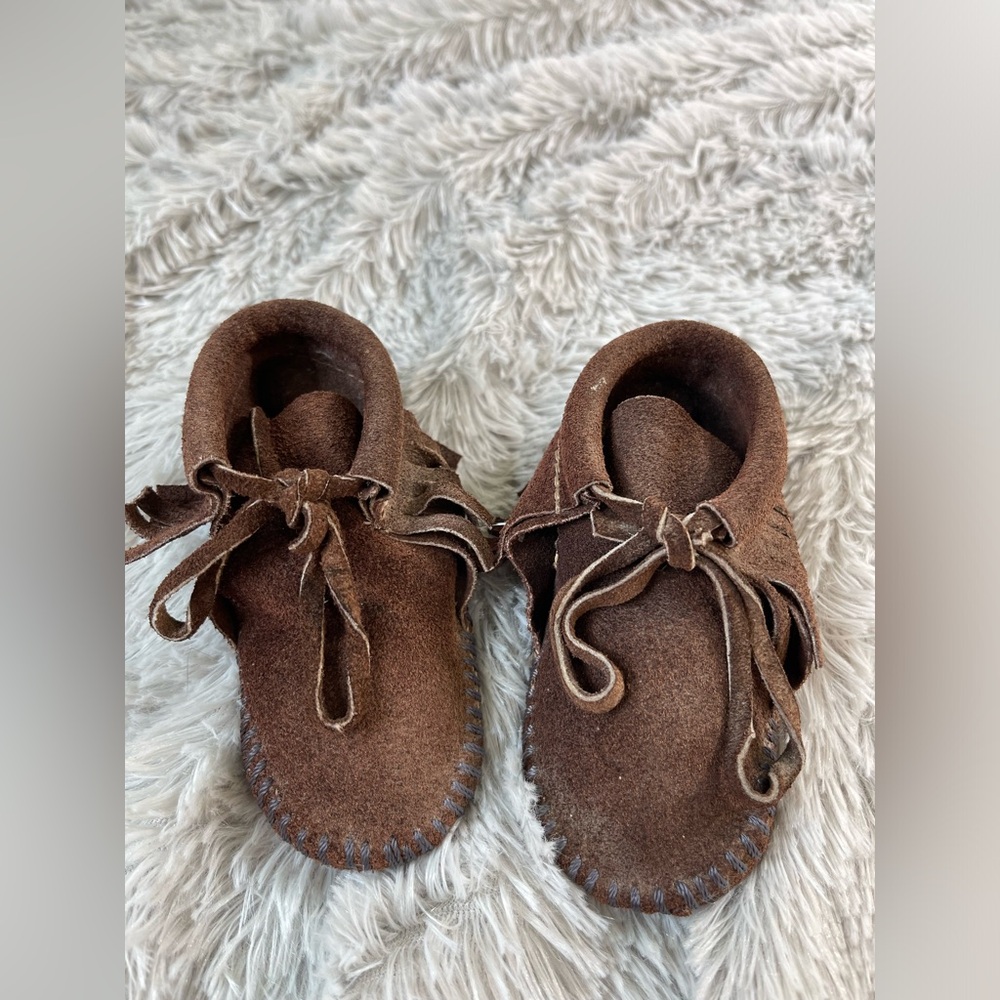 Vintage Brown Minnetonka Baby Classic Fringe Softsole Bootie